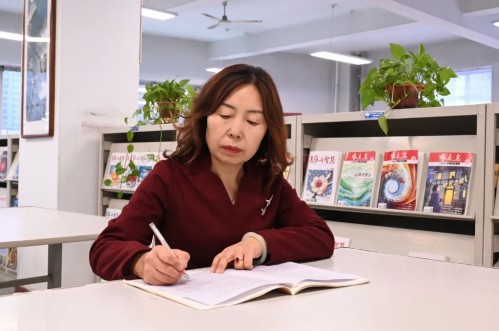 备课 工作照.jpg